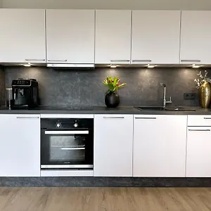 https://apt-neu-schick-kche-inkl-kaffee.dresdenhotels.net