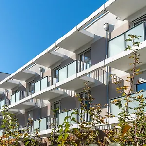 East Apartahotel